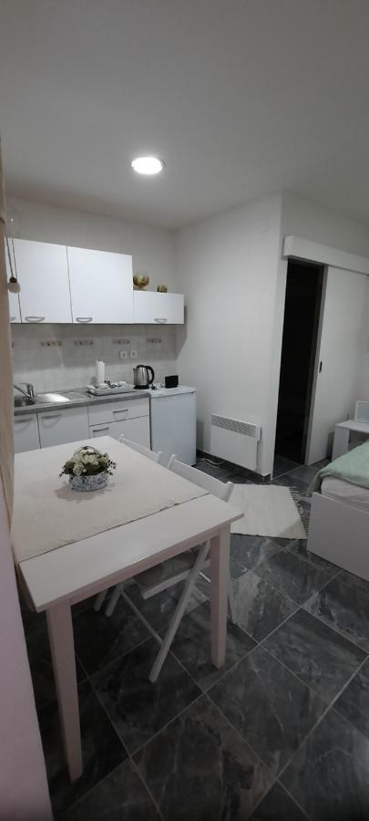 Studio Apartman Centar Varazdin Exterior photo